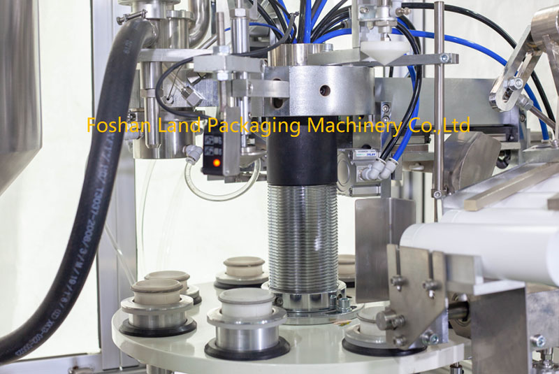 Plastic Tube Filling And Sealing Machine