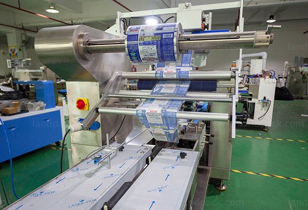 horizontal packaging machine