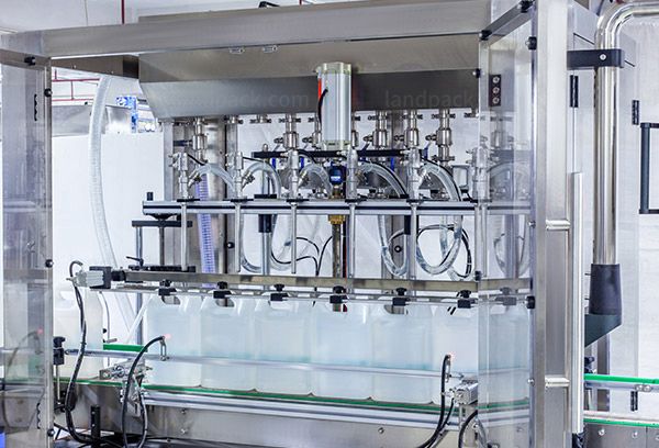 linear liquid filling machine